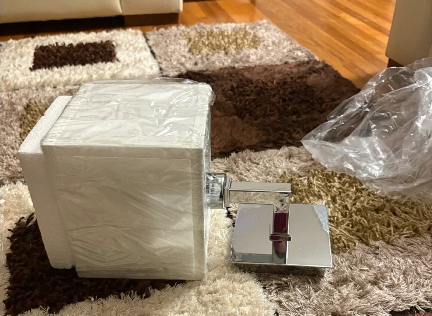 Linea Lighting Sofia Wall Sconce. Brand New(free Shipping) image indicator(6)