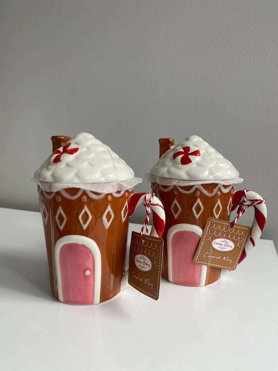 Holiday Bakery Gingerbread House Covered Mug