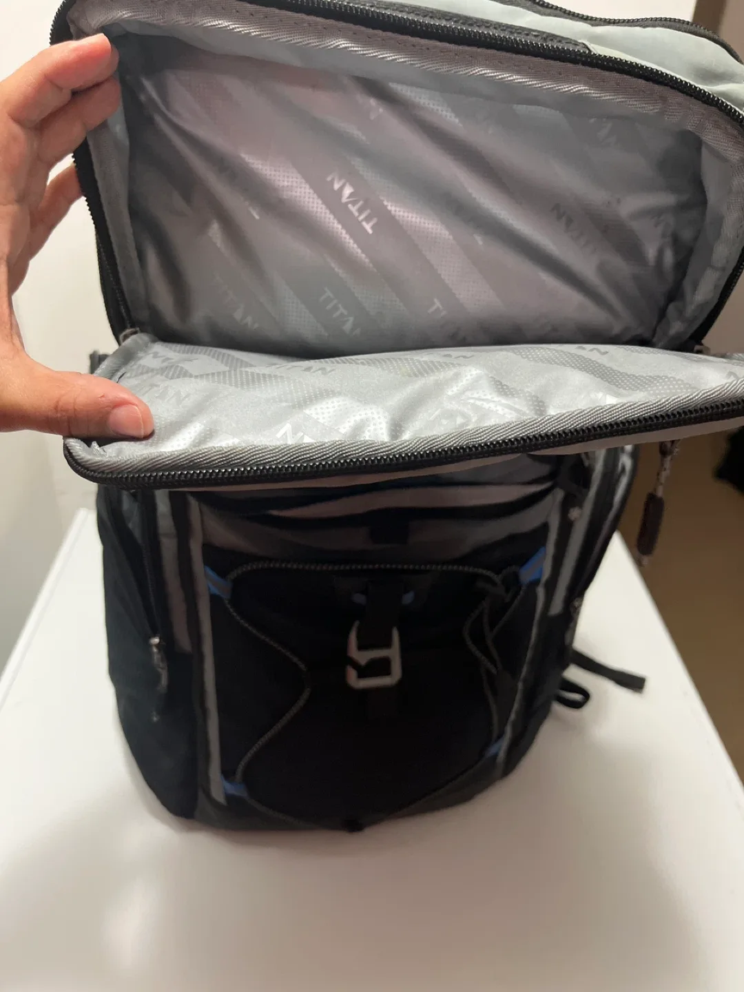 Titan Arctic Zone Deep Freeze Backpack Cooler image indicator(3)