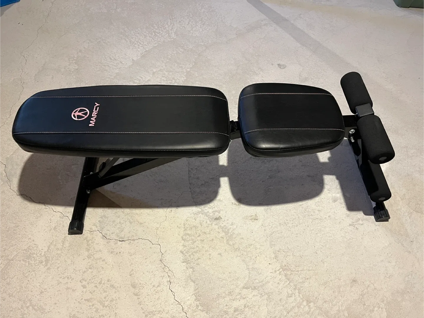 Adjustable Weight Lifting Bench image indicator(7)