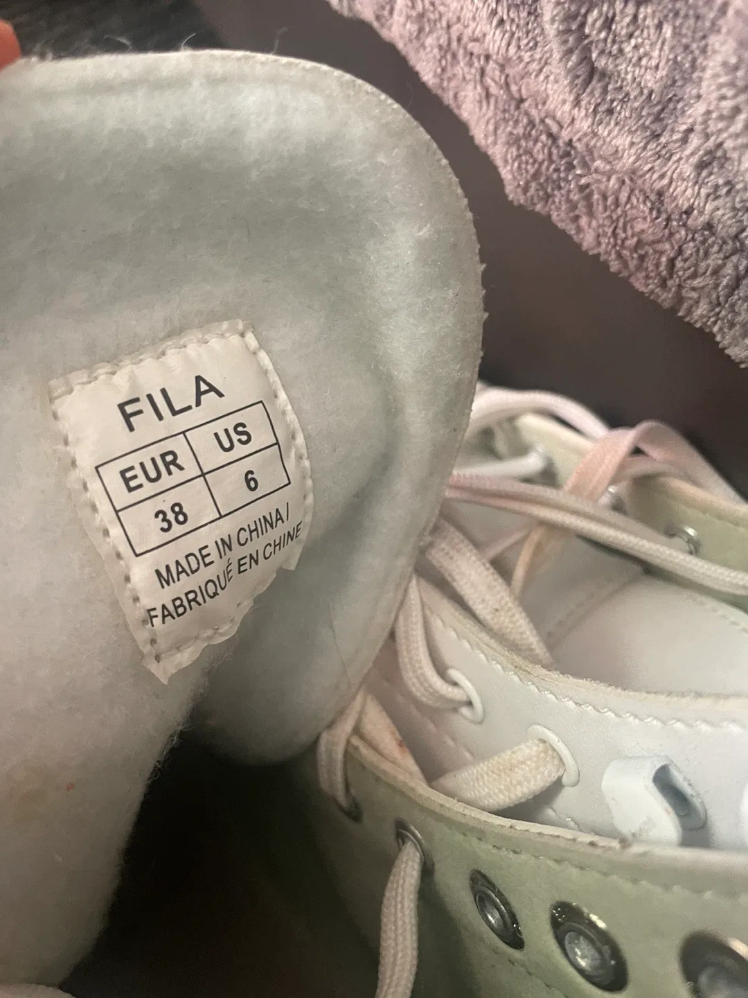 Fila White Figure Skates - US Size 6 image indicator(2)