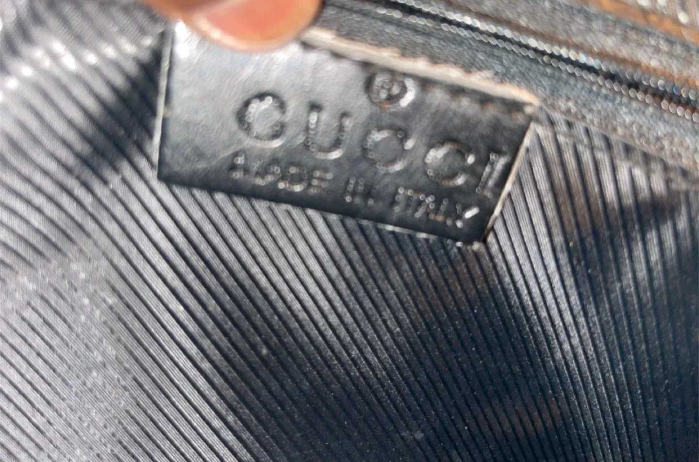 Gucci Black Leather Handbag image indicator(4)