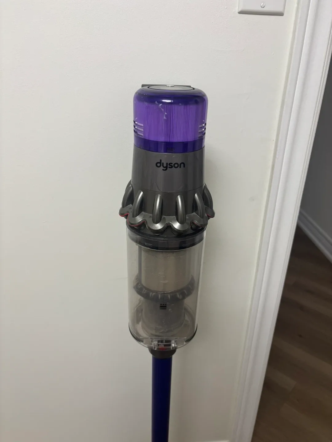 Dyson V11 cordless vacuum image indicator(3)