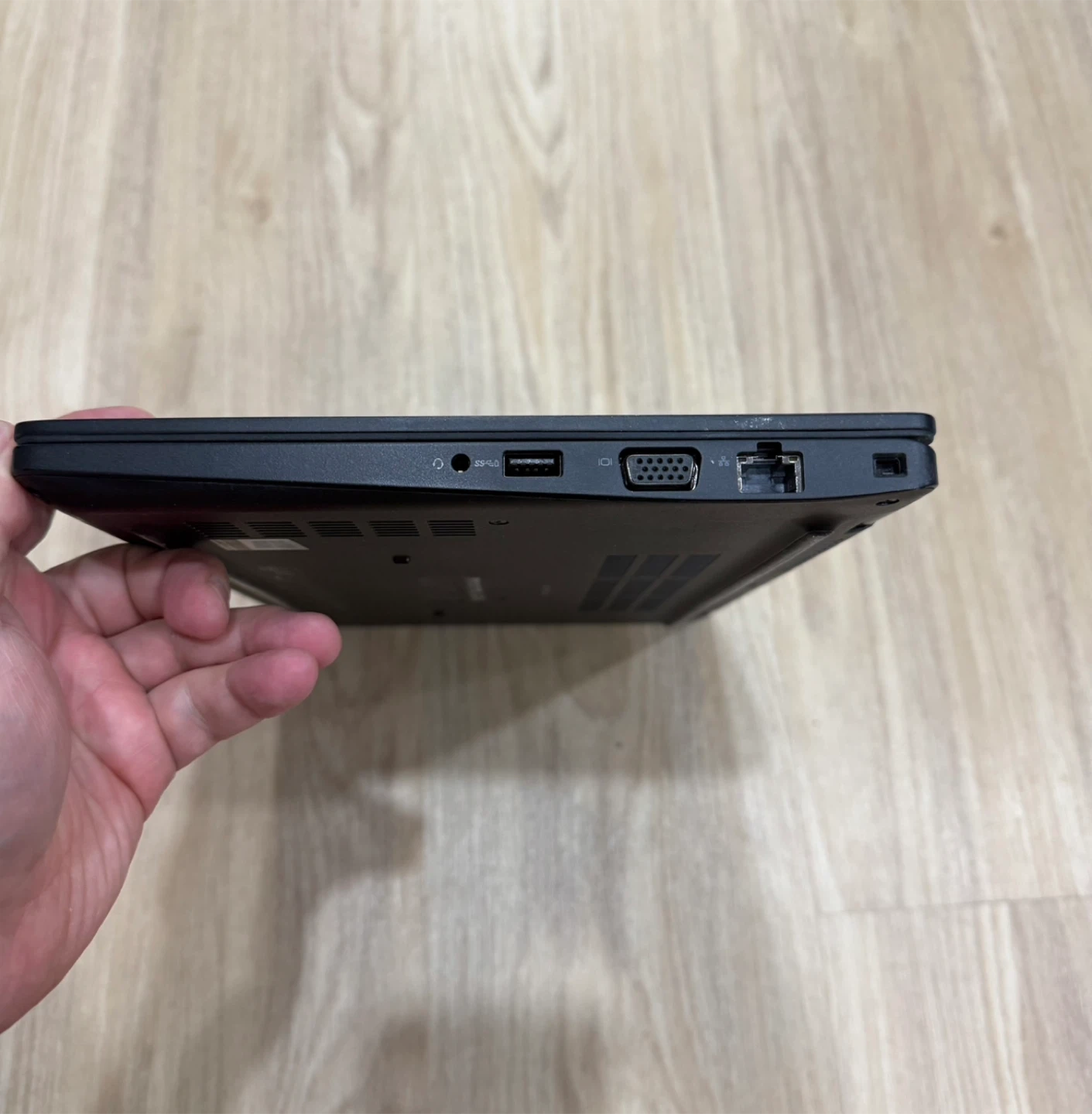 Dell Latitude 5290 Laptop - photo 3