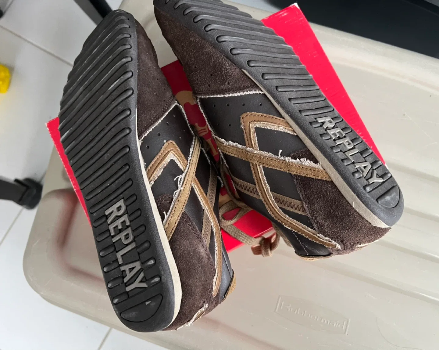 BNIB Vintage Replay Brown Leather Sneakers image indicator(2)