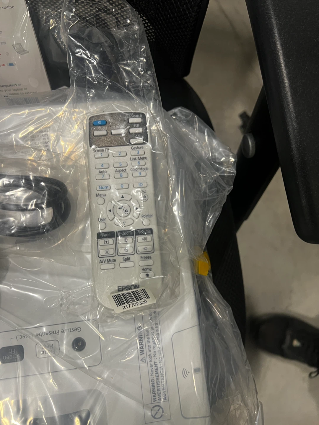 Epson PowerLite 2065 Multimedia Projector - New in Box - photo 2