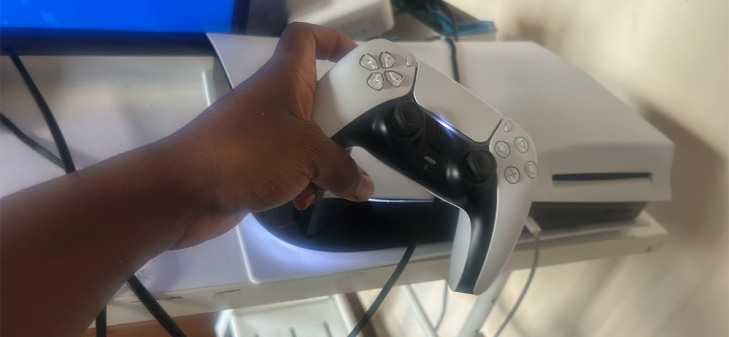PlayStation 5 Console & Controller