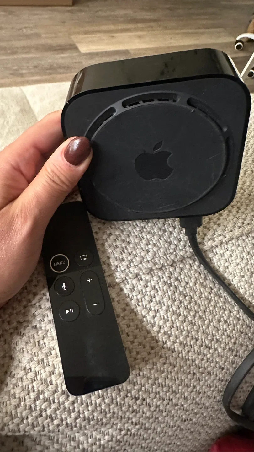 Apple TV with Remote image indicator(2)