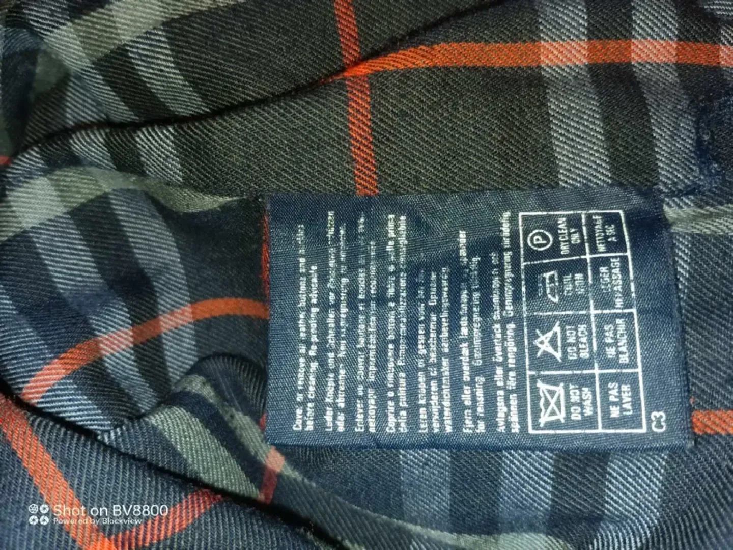 Ladies Burberry Trench Coat image indicator(10)