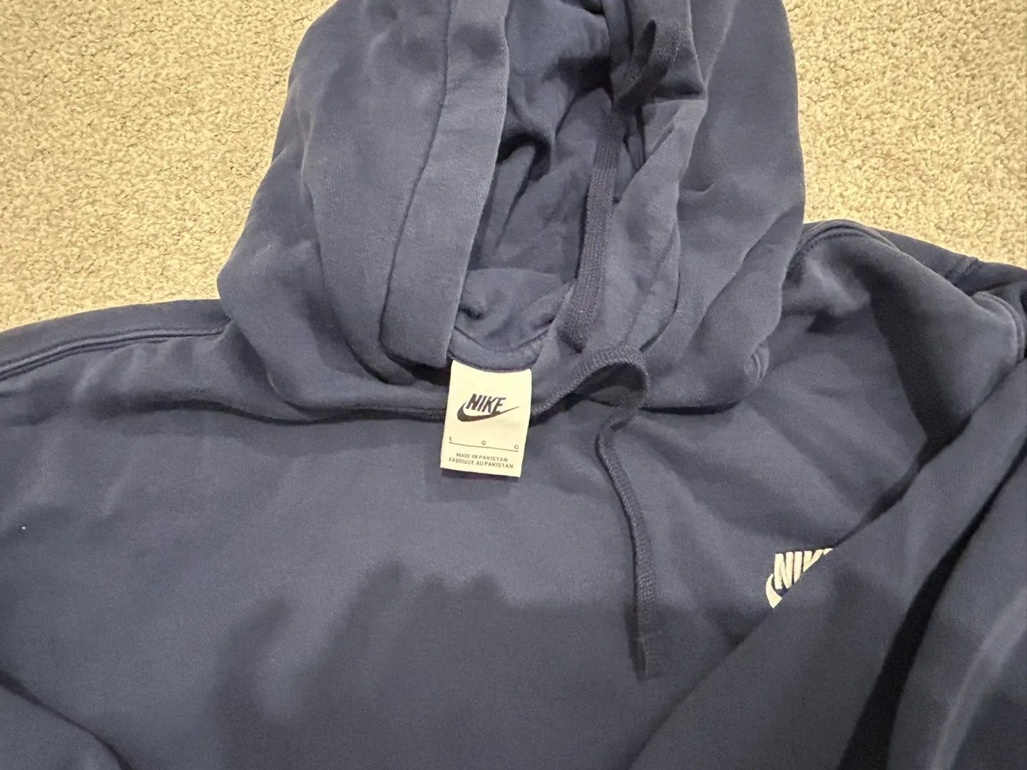 Nike Hoodies - Size L image indicator(3)