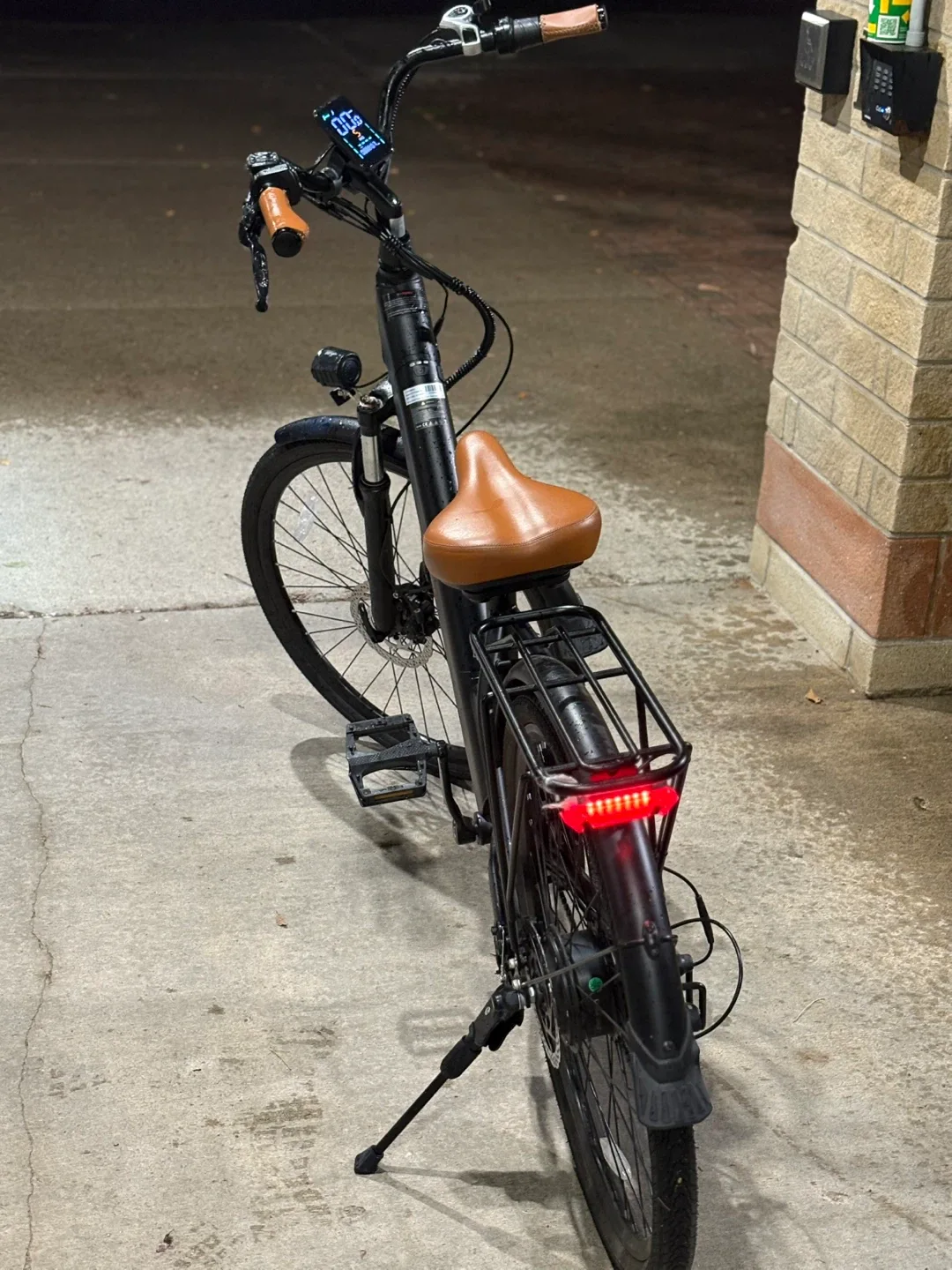 Inverter E-Bike - Like New! image indicator(3)