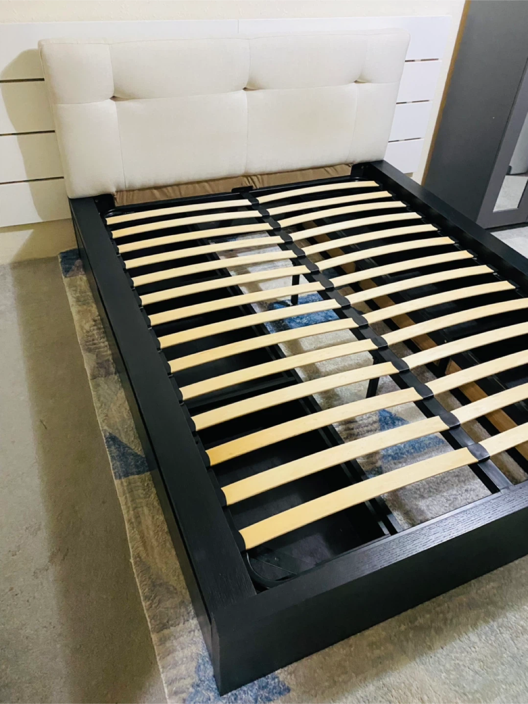 Queen Bed Frame with 6 Storage drawers - photo 2