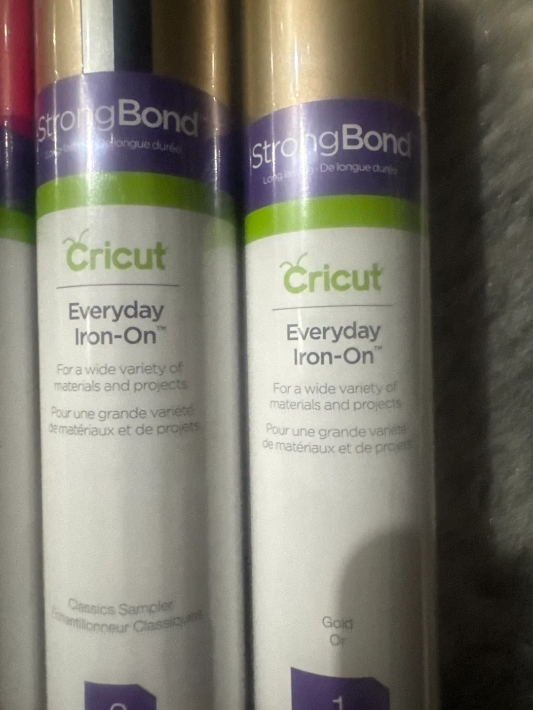 Cricut Everyday Iron-On Vinyl Rolls image indicator(2)
