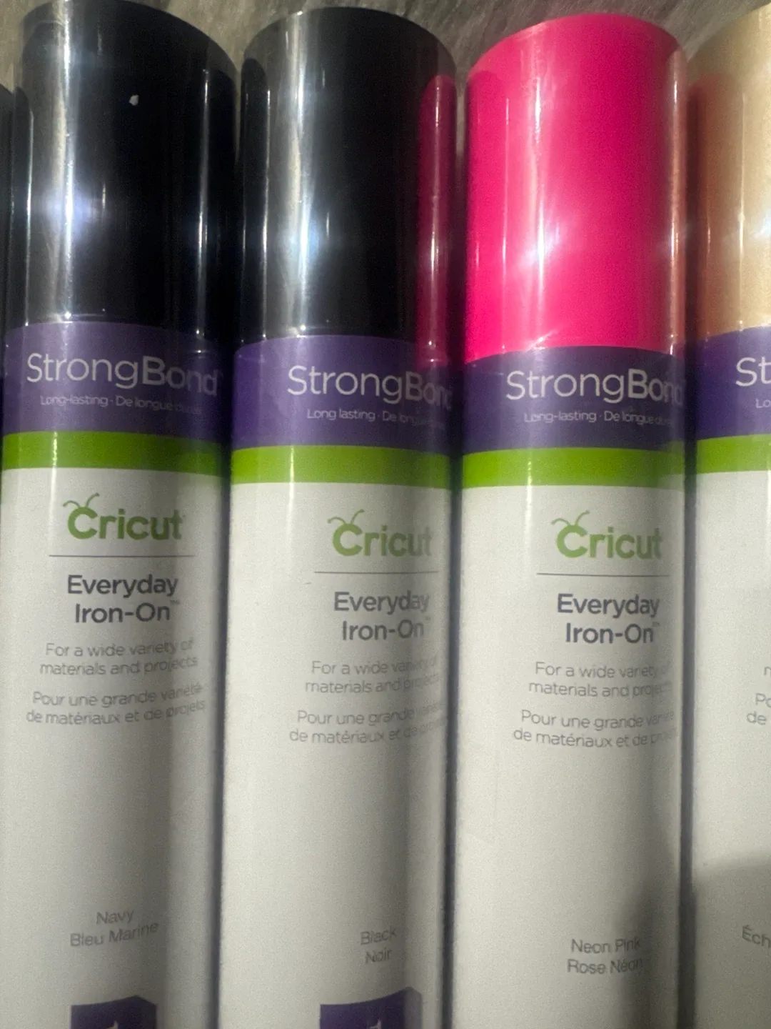 Cricut Everyday Iron-On Vinyl Rolls image indicator(3)