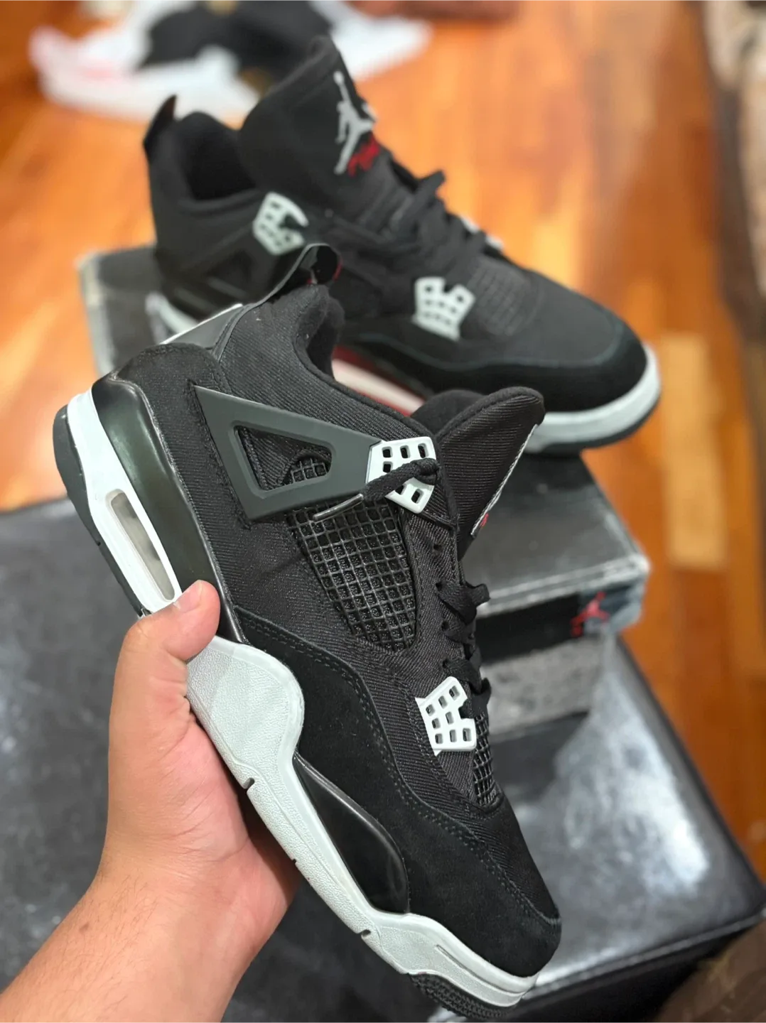 Jordan 4 Retro (black canvas) image indicator(2)