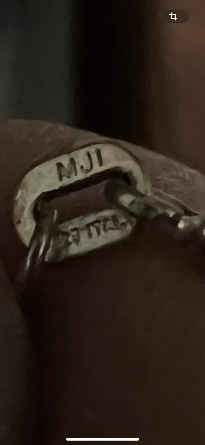 Silver Necklace with Stone Pendant image indicator(4)