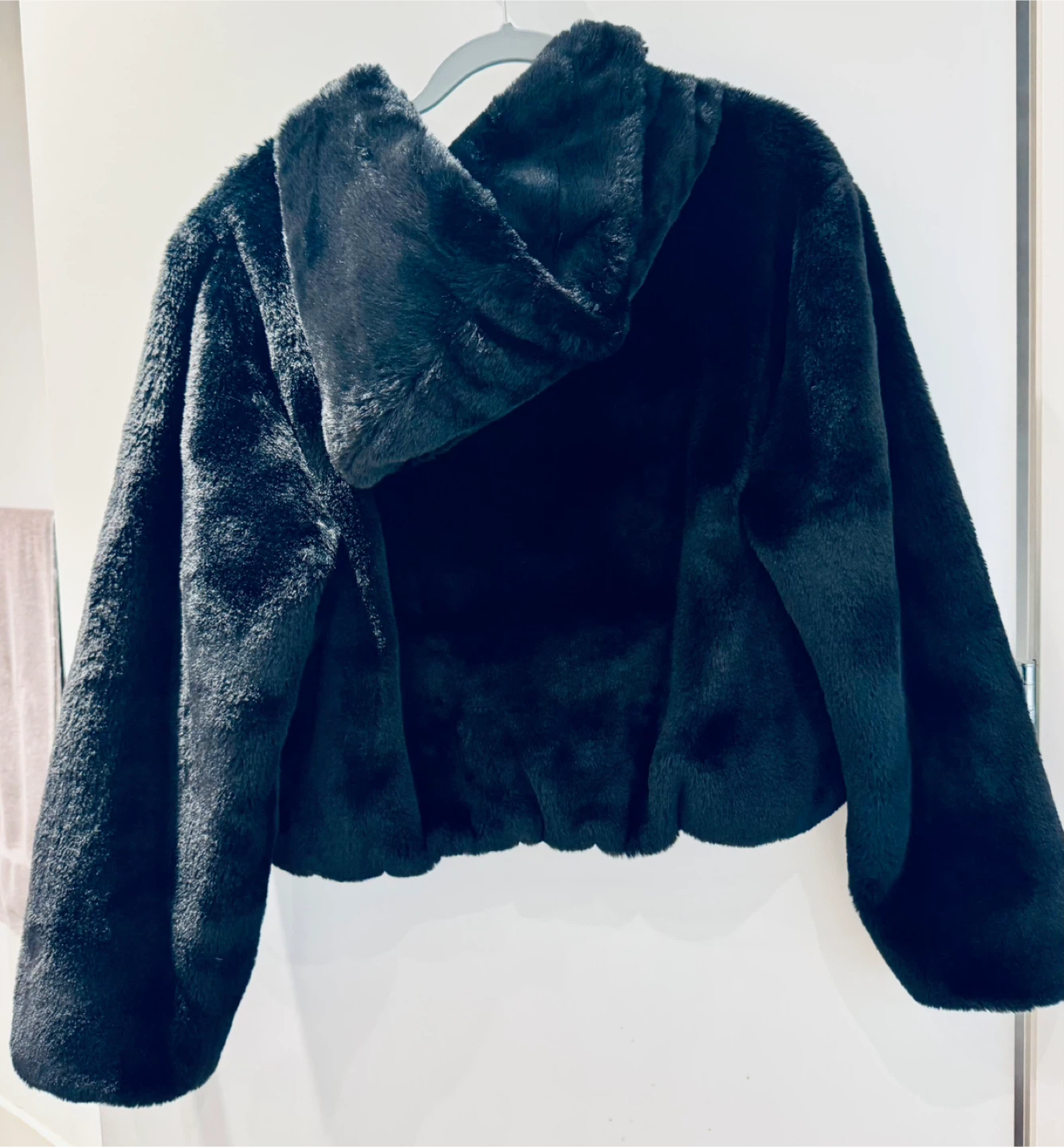Zara Black Faux Fur Hoodie Jacket Size L - photo 2