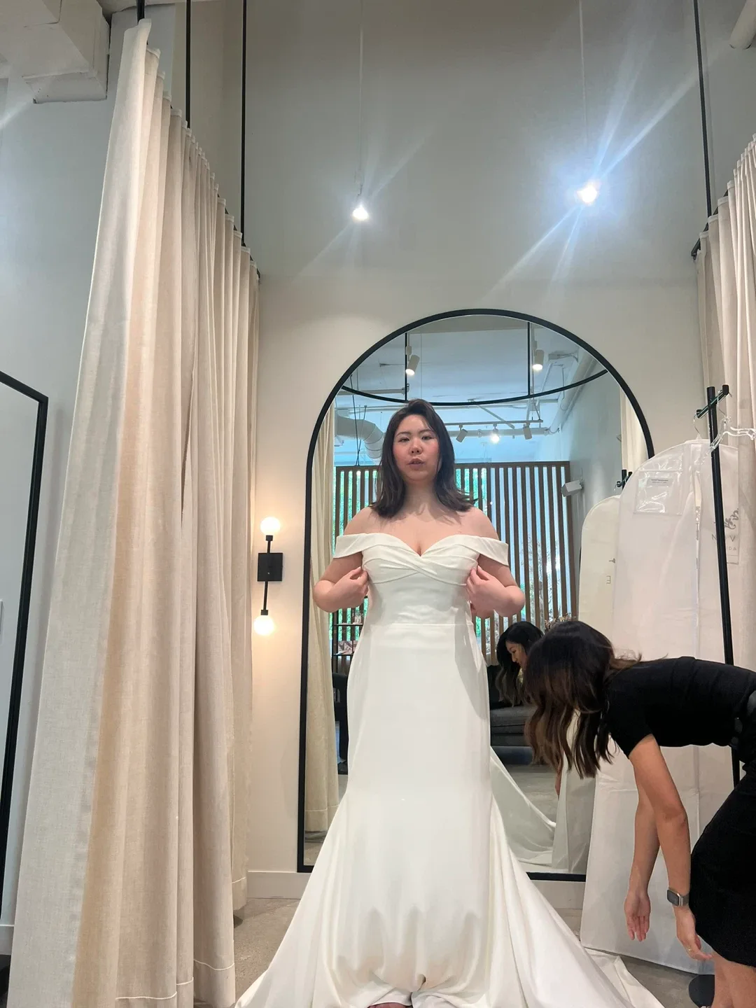 Wedding dress image indicator(10)