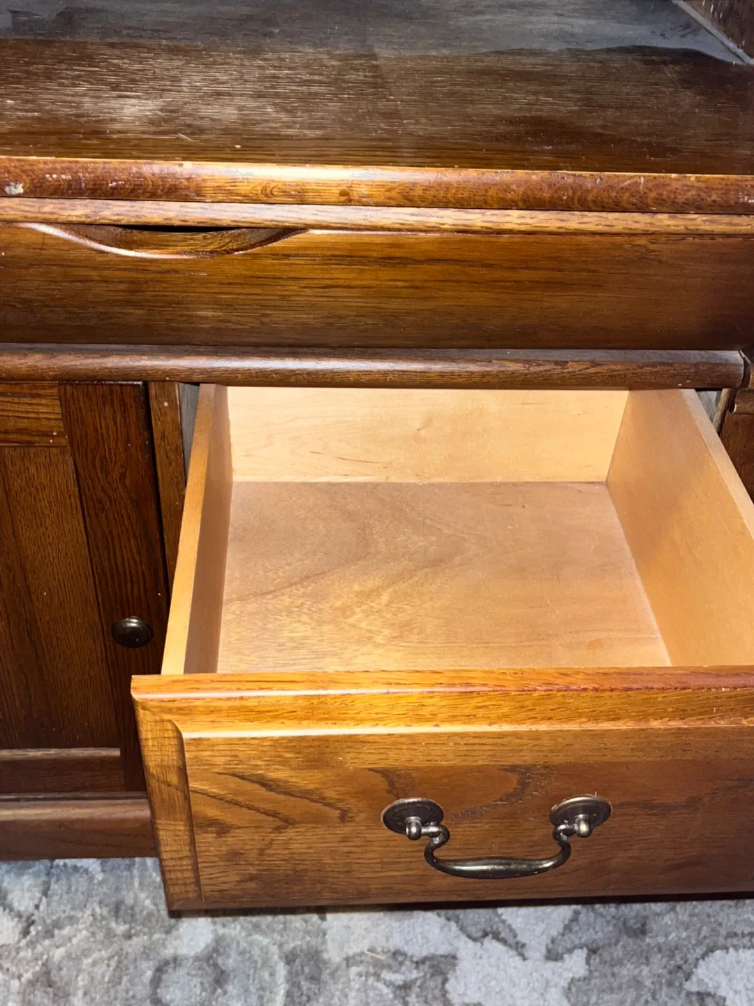 Wooden Roll Top Desk image indicator(4)