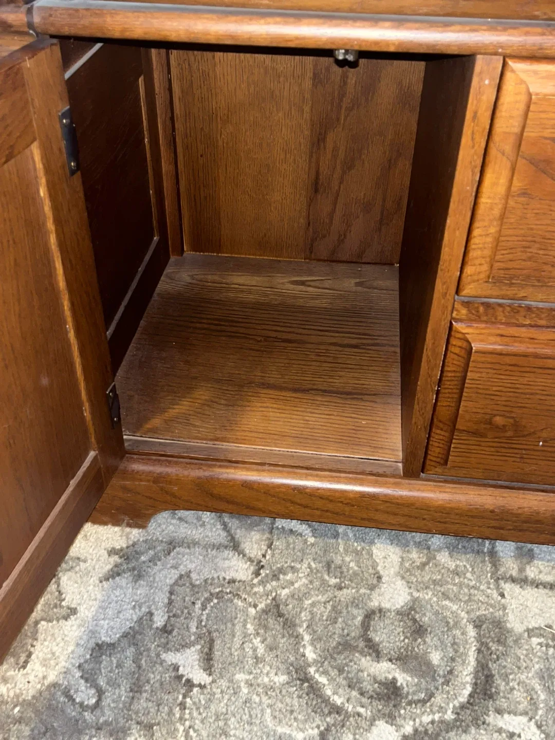 Wooden Roll Top Desk image indicator(3)