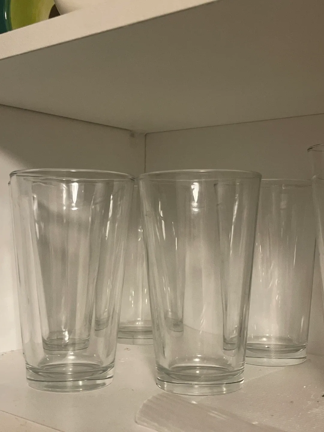 Set of Clear Drinking Glasses image indicator(2)