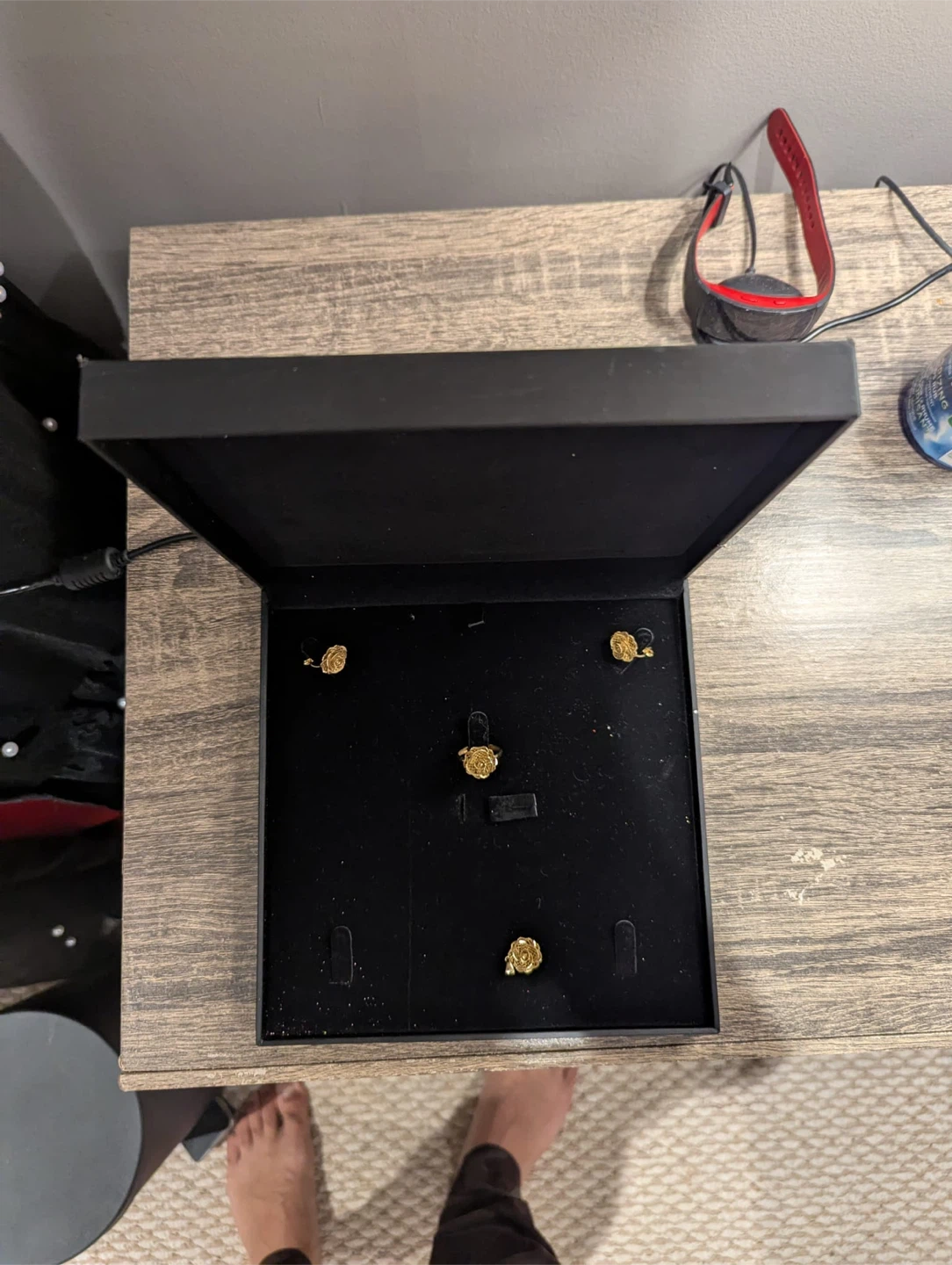 14k Turkish Gold Flower set, includes ring, earrings & pendent - photo 2