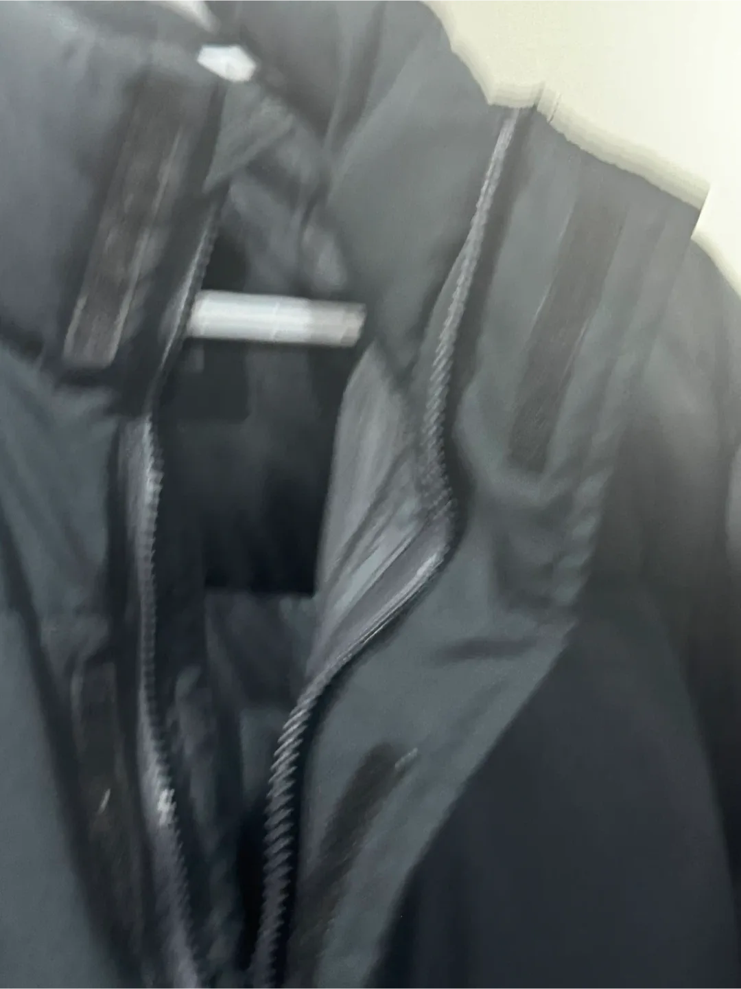 Hollister Black Puffer Jacket image indicator(4)