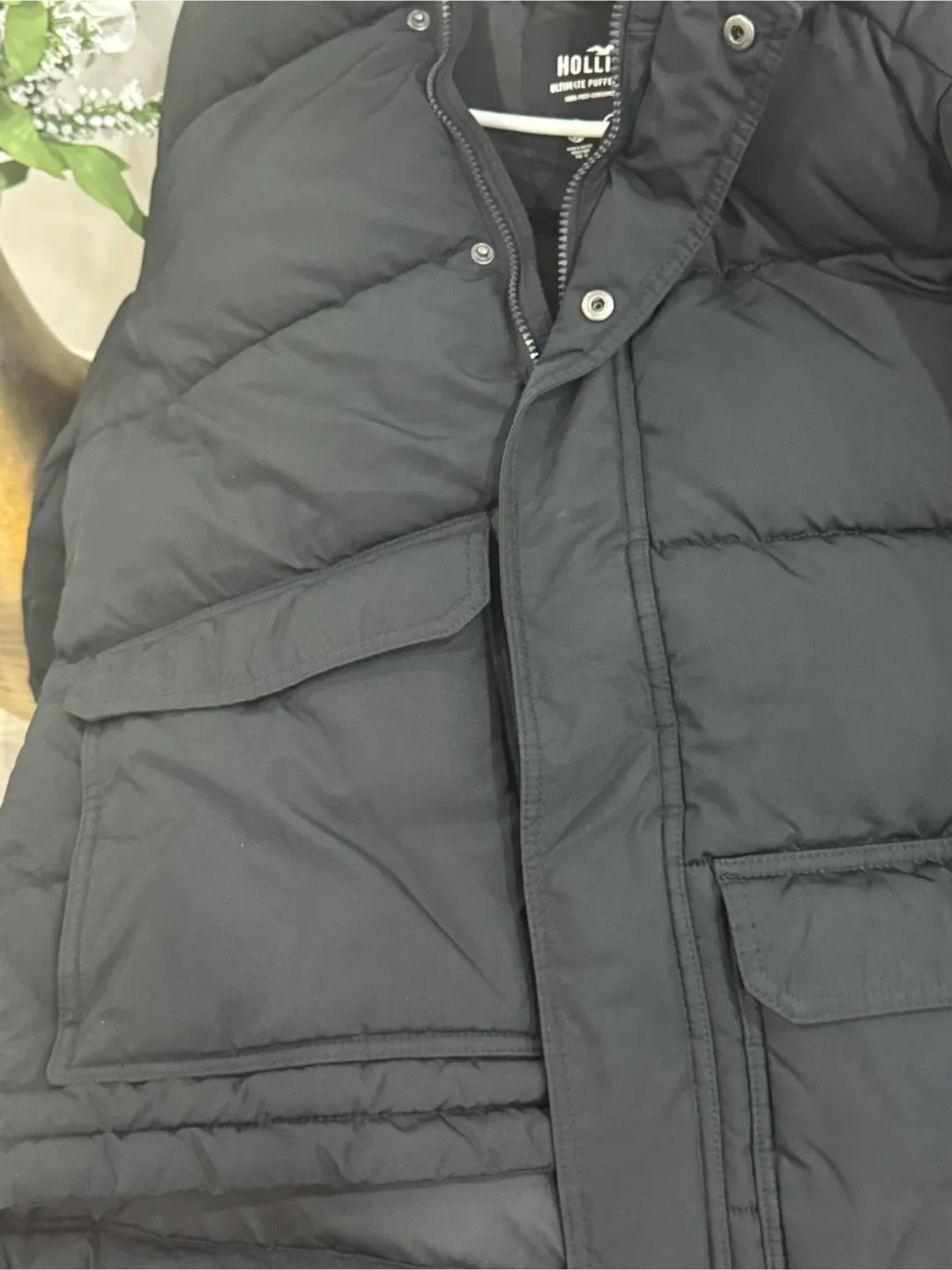 Hollister Ultimate Puffer Jacket - Size M image indicator(6)