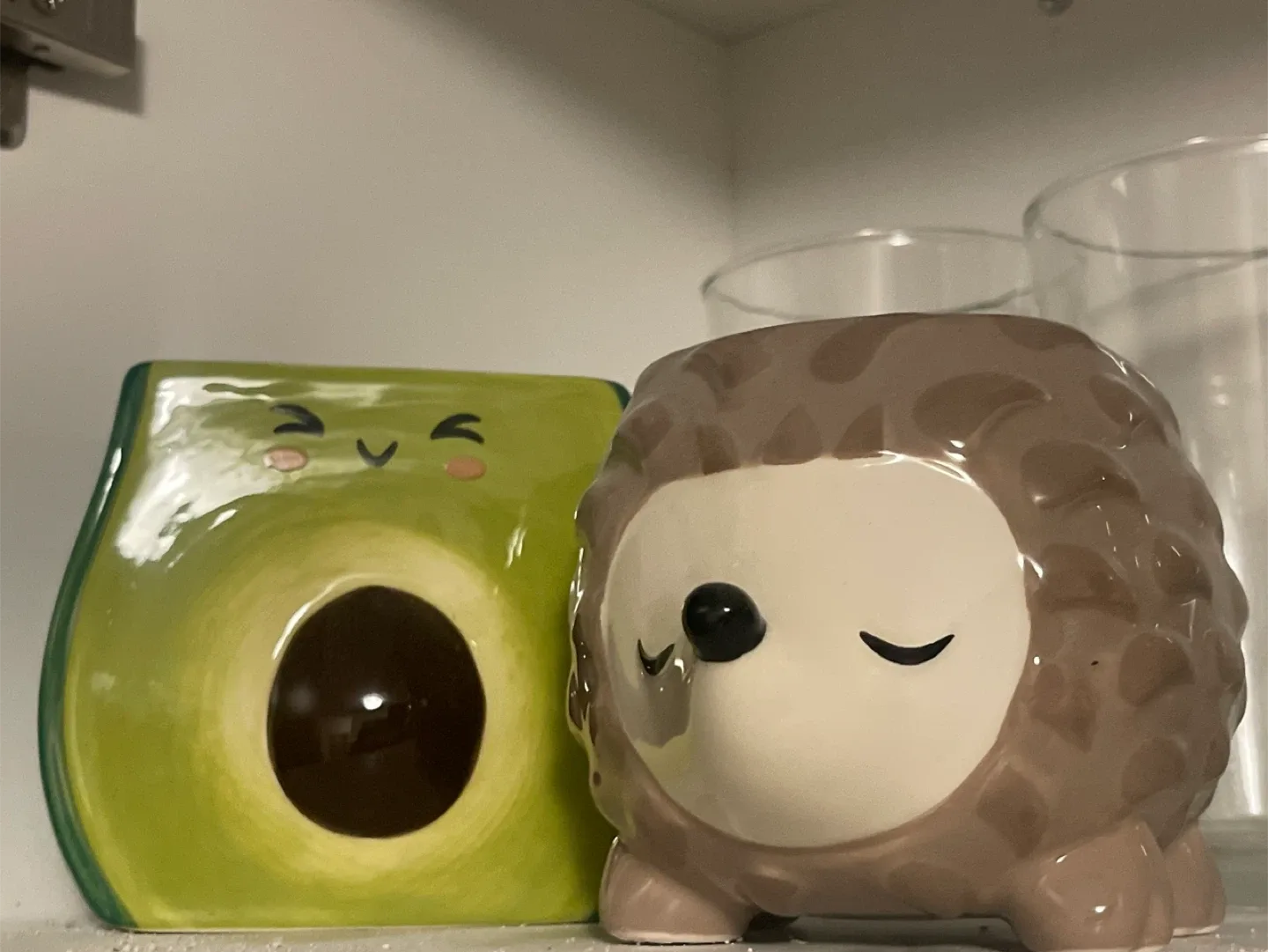 Avocado and Hedgehog style ceramic mug image indicator(2)