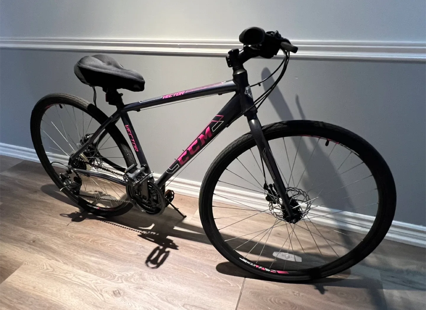 CCM Vector 100 Bike image indicator(3)