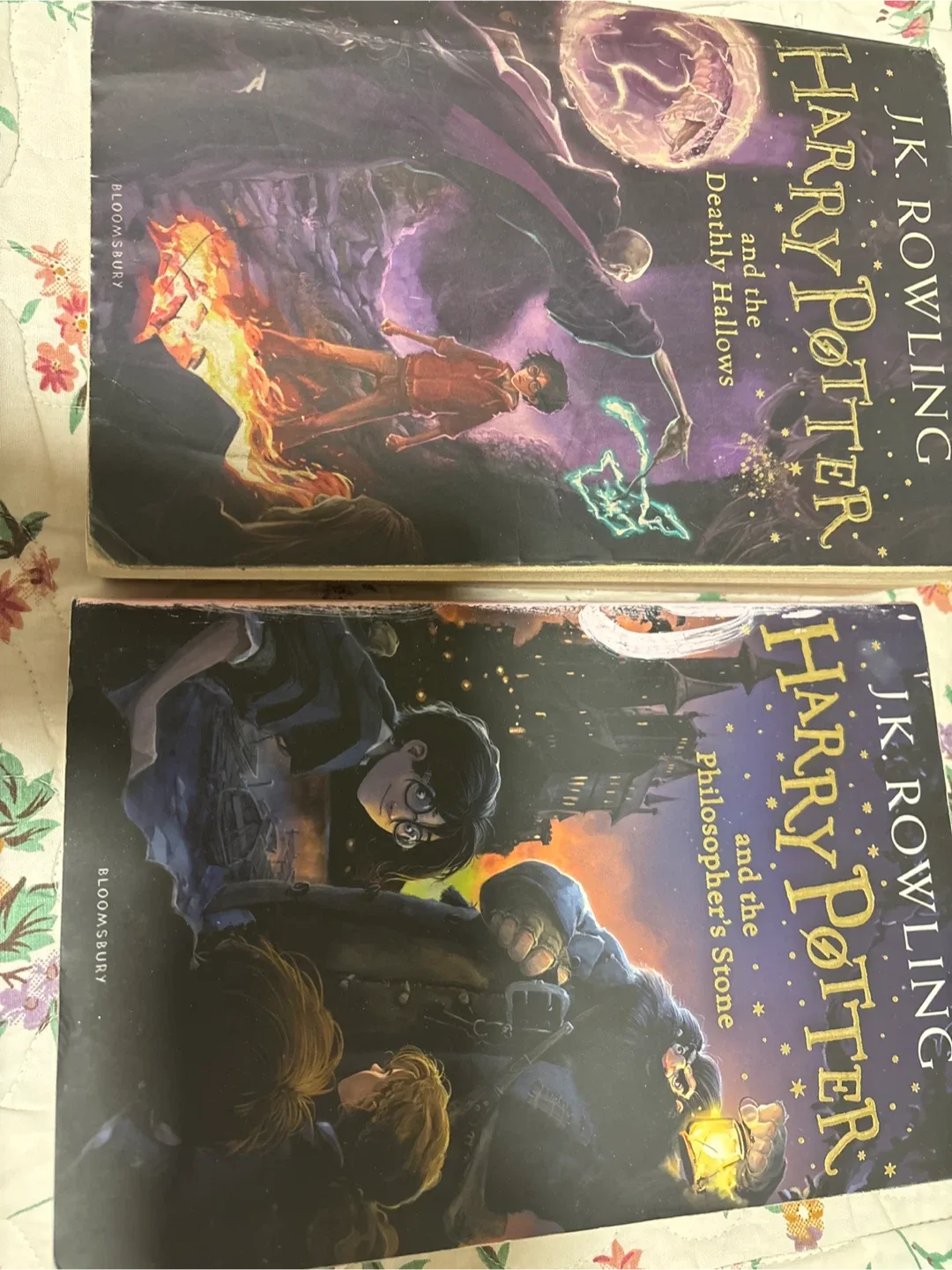 Harry Potter Books: Deathly Hallows & Philosopher's Stone