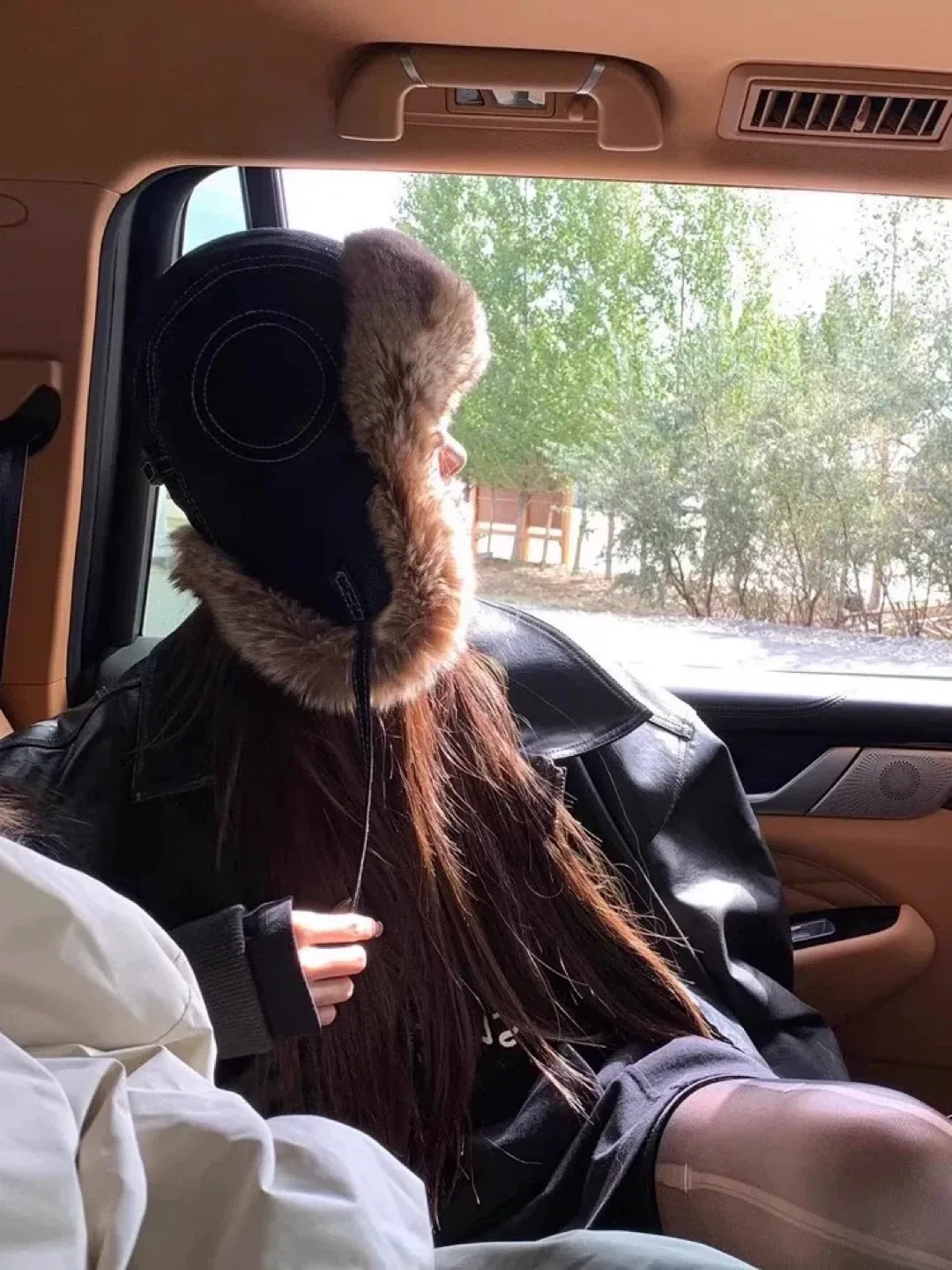 Vintage winter Hat image indicator(7)