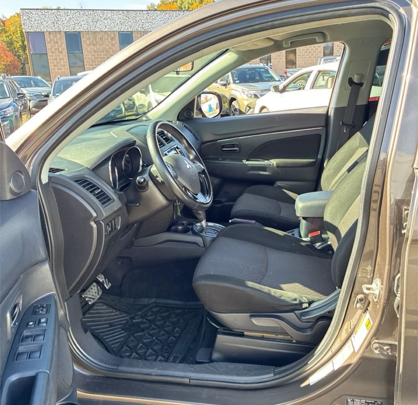 Mitsubishi Outlander Sport 2017 image indicator(4)