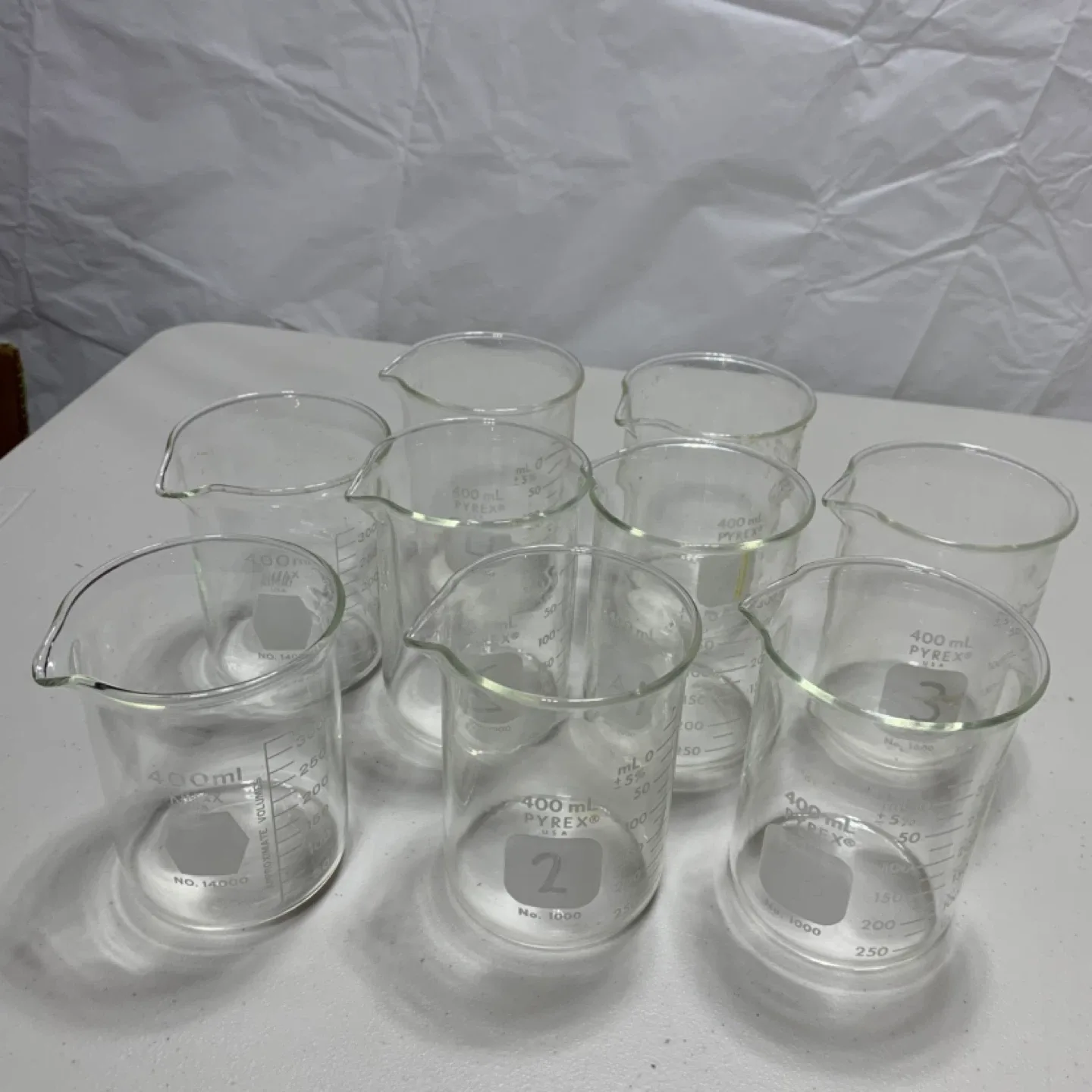 Pyrex & Teknik Beakers and Erlenmeyer Flask image indicator(4)