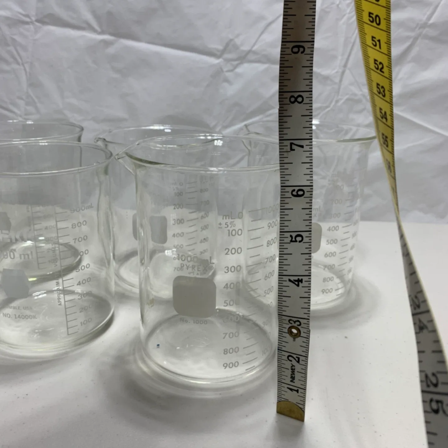 Pyrex & Teknik Beakers and Erlenmeyer Flask image indicator(10)