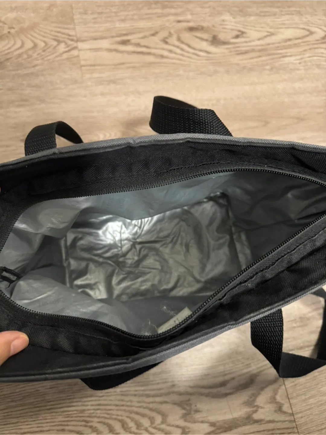 Insulated Lunch Bag - Grey & White image indicator(2)