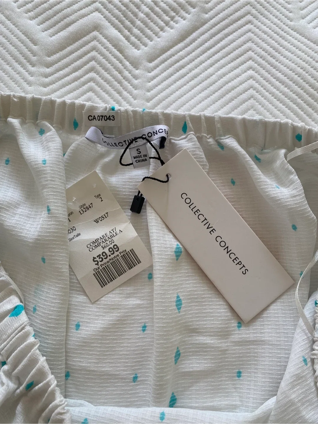 New With Tags Collective Concepts White & Blue Romper - Size S image indicator(2)