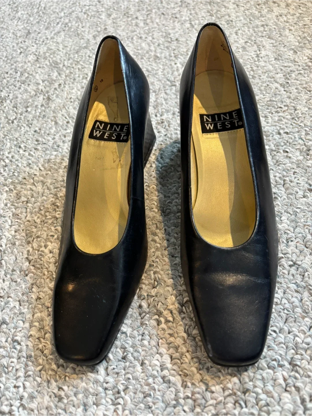 Nine West Navy Leather Heels - Size 6 image indicator(2)