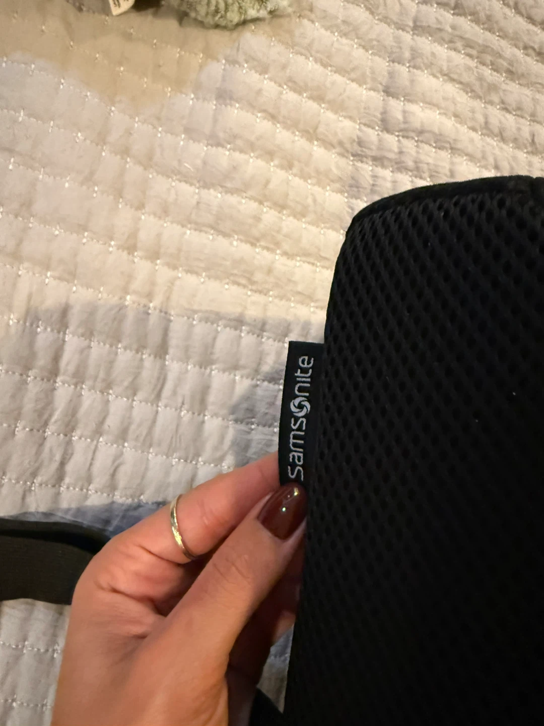 Samsonite Ergonomic Lumbar Support Pillow - Black - photo 3