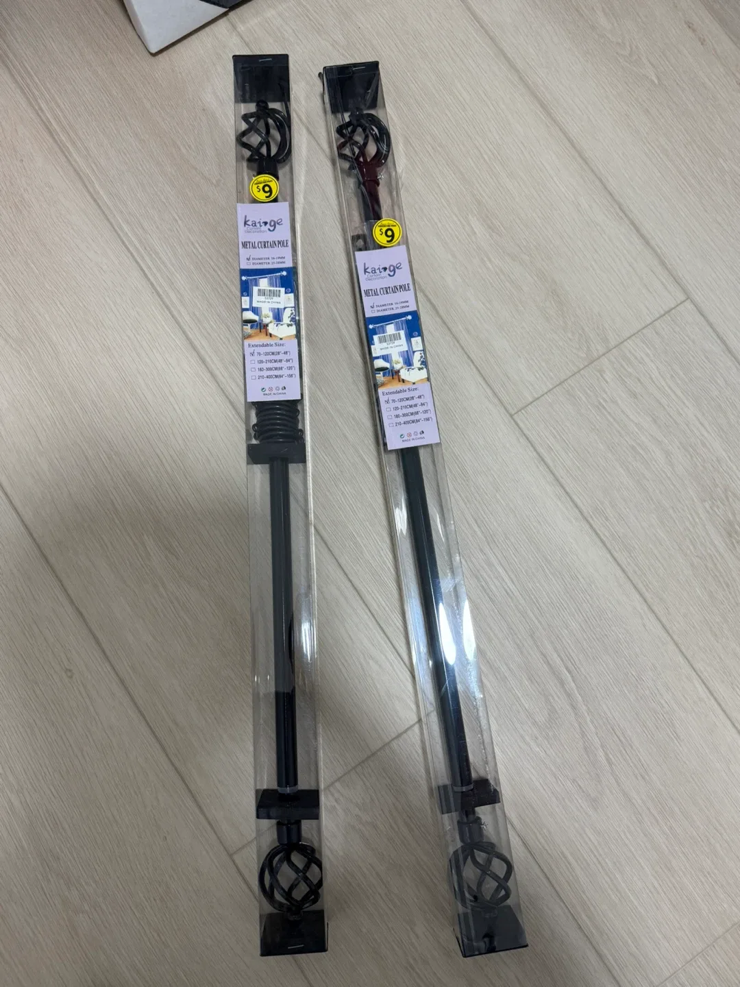 Kaszuge Metal Curtain Pole - Black image indicator(2)