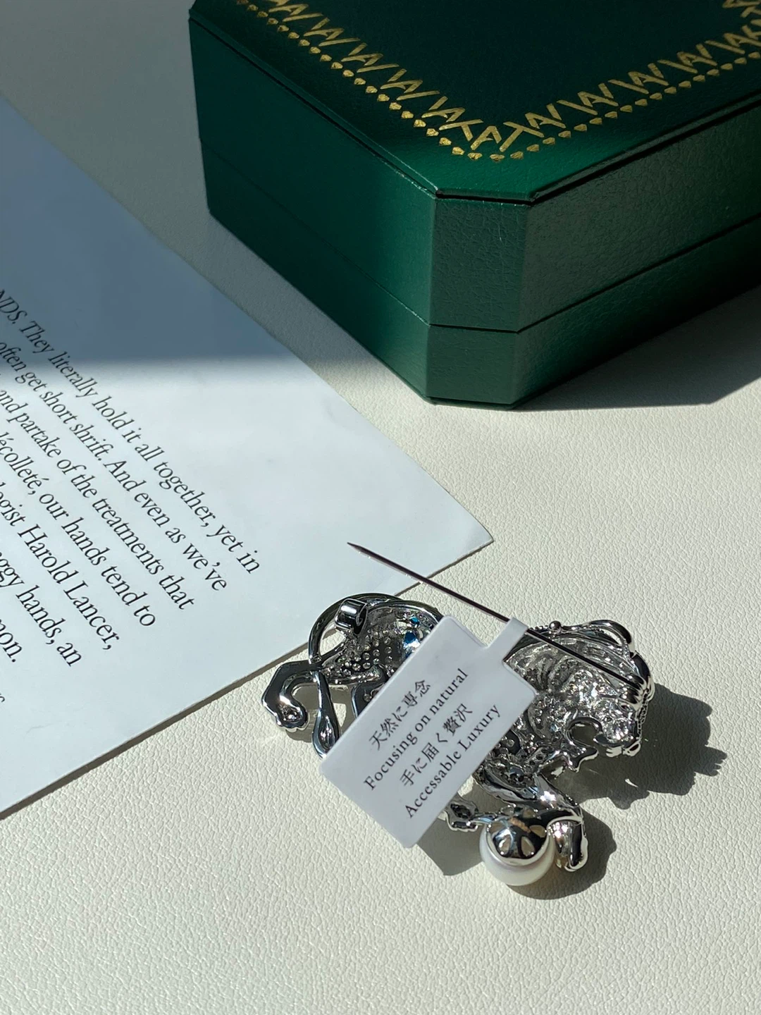 Lion Brooch with Pearl - AkisWhere - photo 3