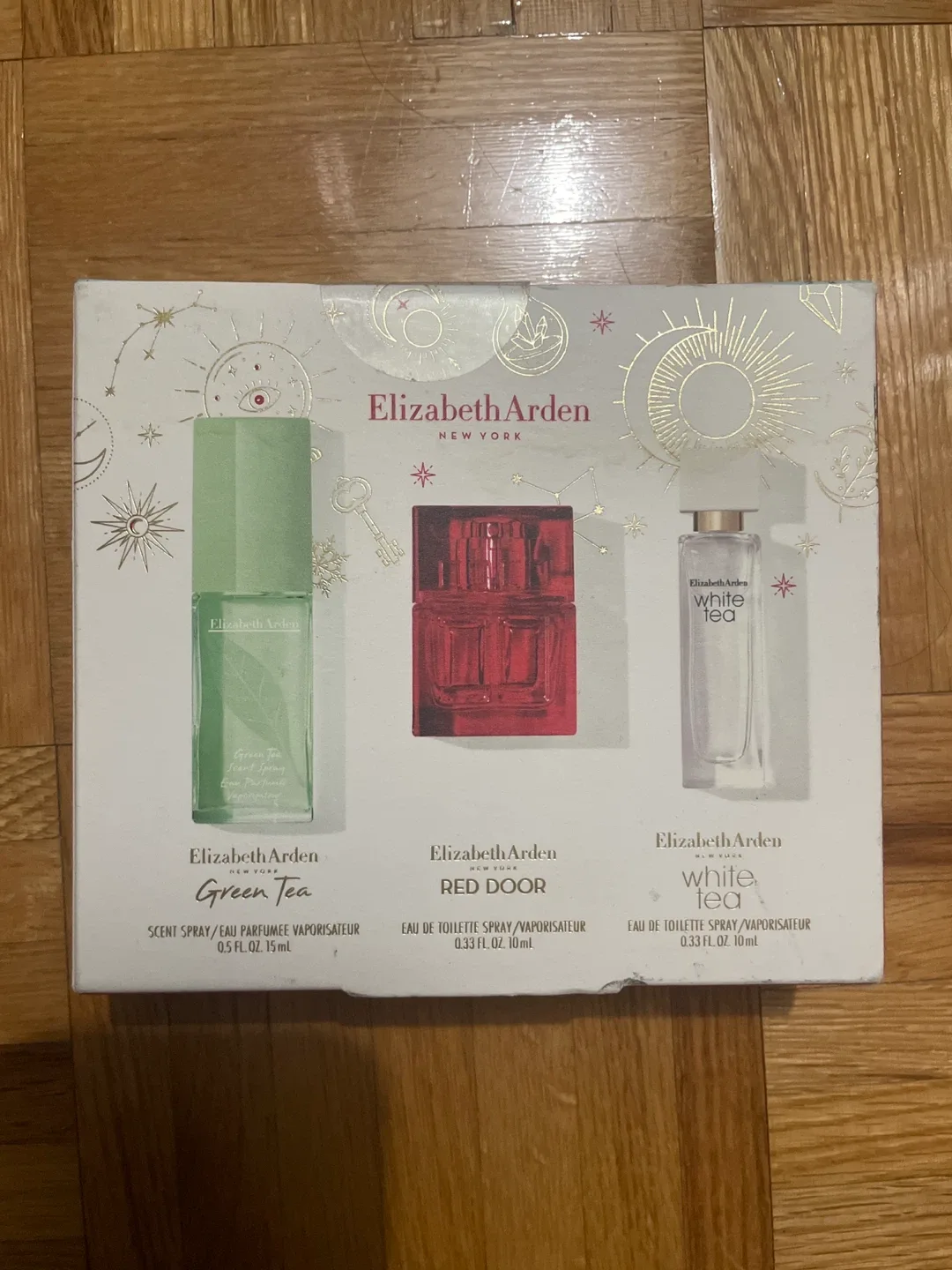 Elizabeth Arden Perfume Set: Green Tea, Red Door, White Tea image indicator(2)