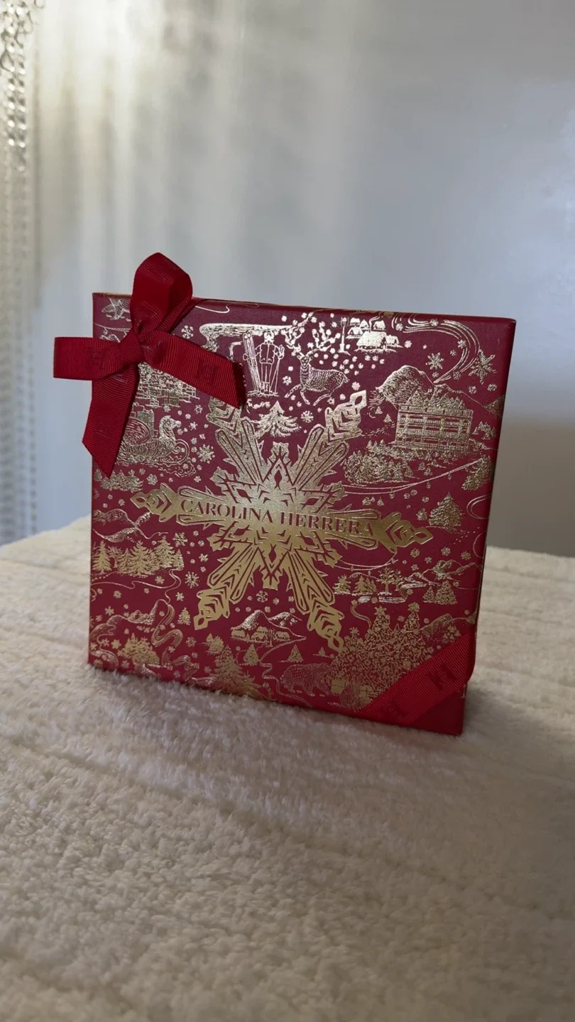 Carolina Herrera Good Girl Gift Set image indicator(2)