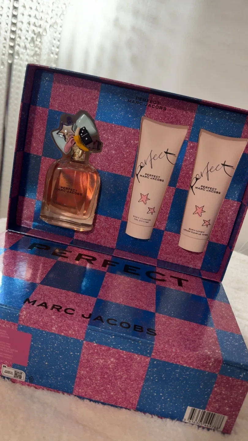 Marc Jacobs Perfect Perfume Set