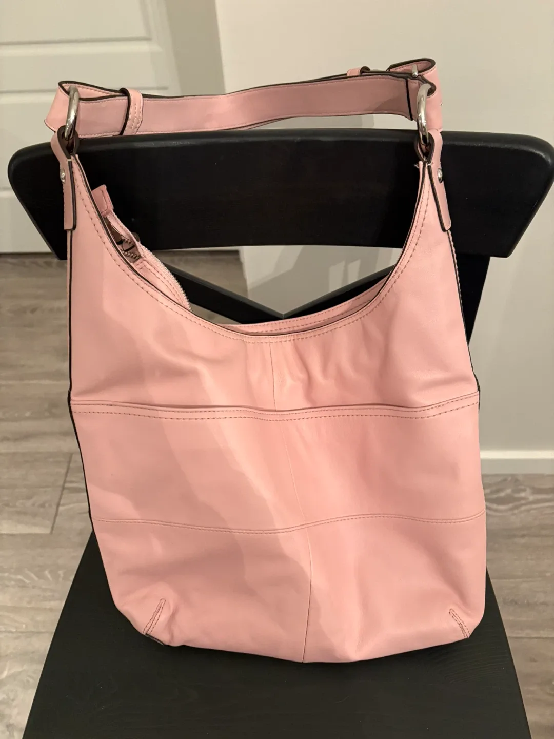 Coach Pink Leather Hobo Bag image indicator(2)