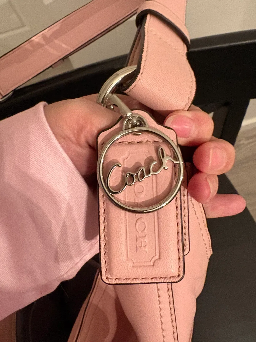 Coach Pink Leather Hobo Bag image indicator(4)