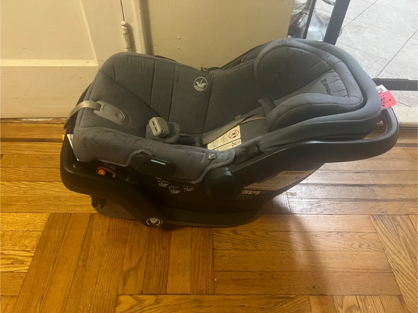 UPPAbaby Mesa Infant Car Seat image indicator(2)