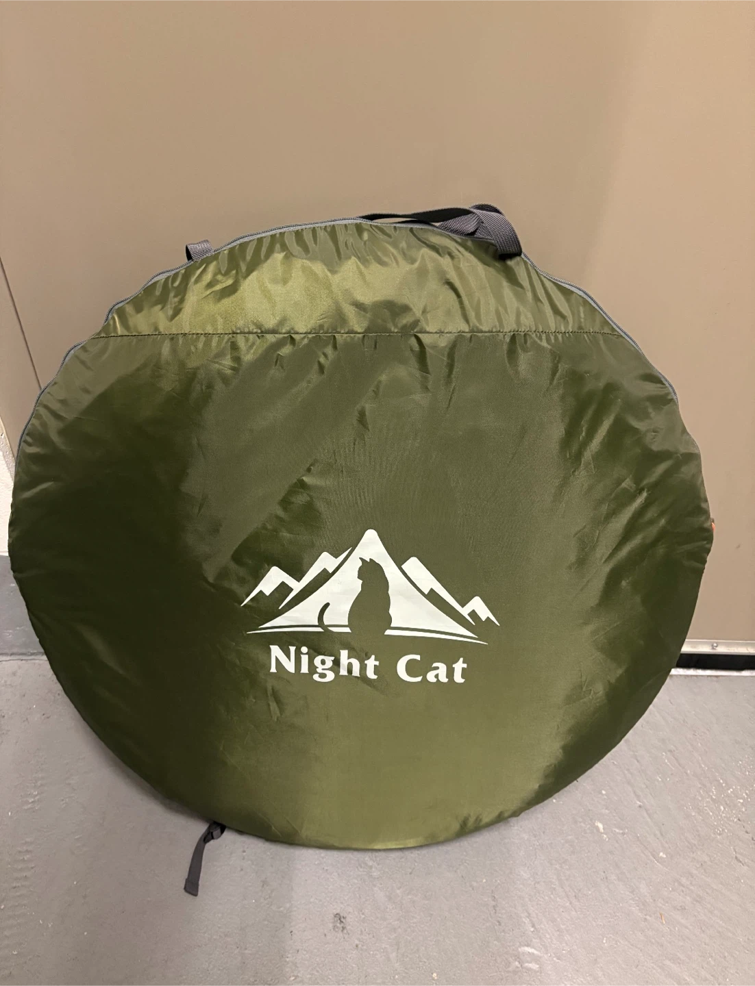 Night Cat Pop Up Tent - Sleeps 2-3 - photo 2