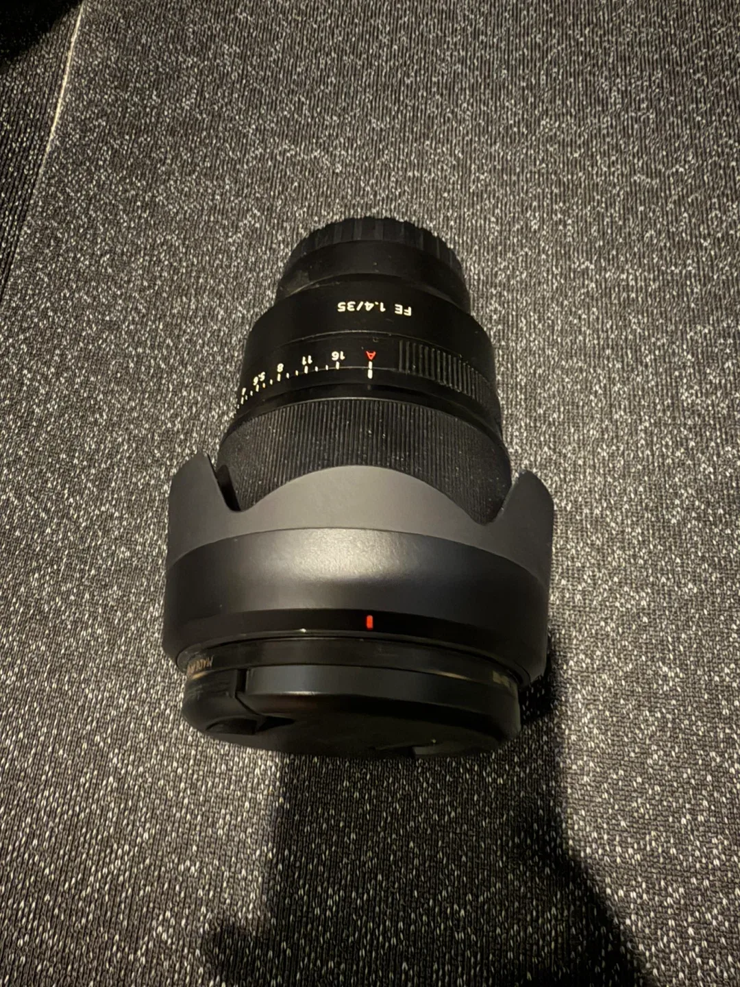 Sony FE 1.4/35 ZA Lens E-Mount image indicator(2)