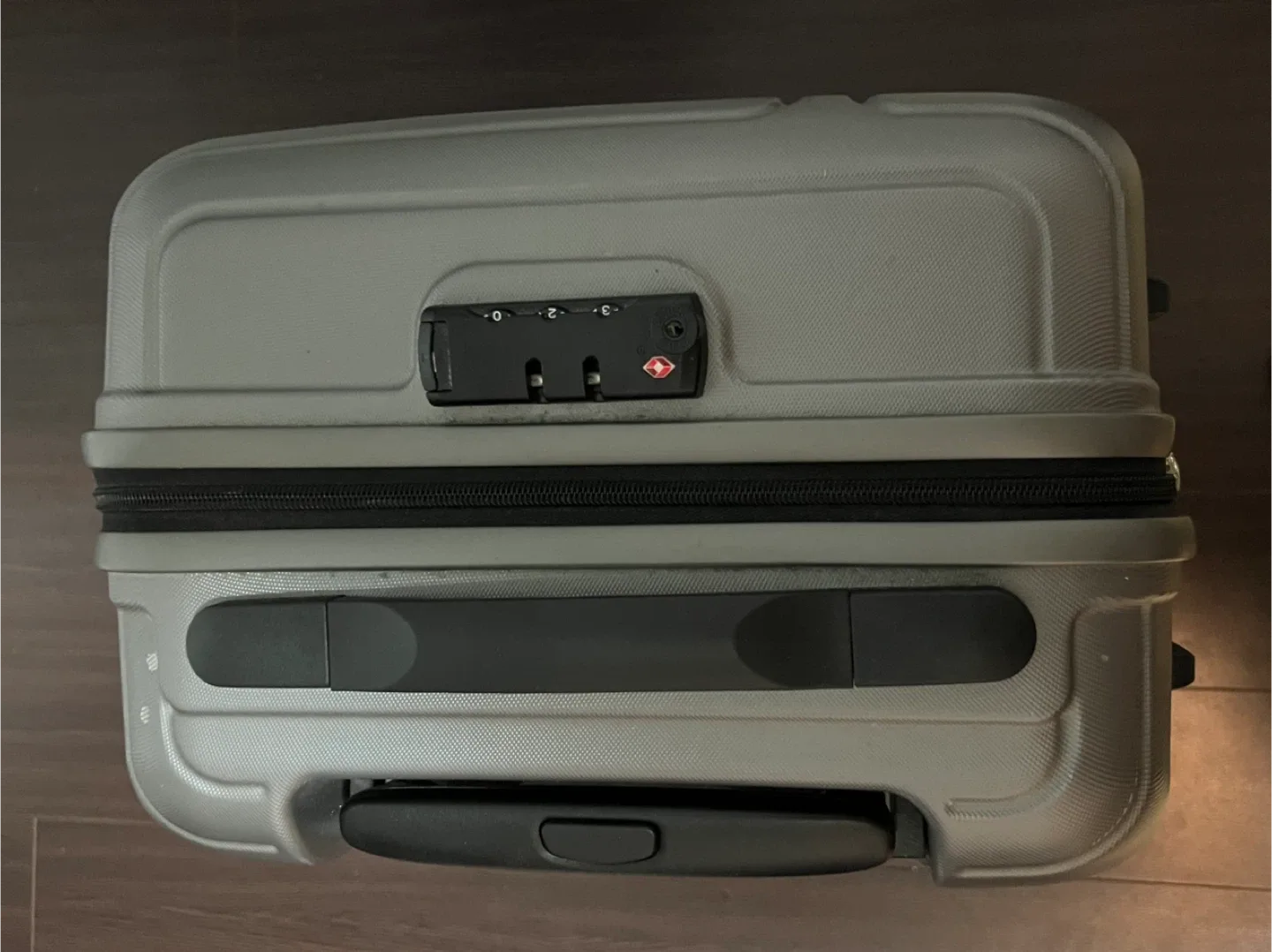 American Tourister Carry-on suitcase - Grey image indicator(4)
